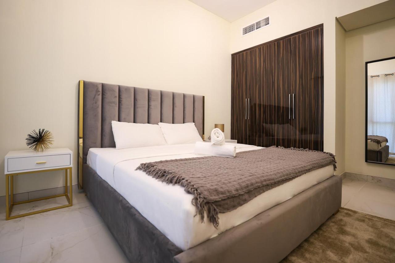 Apartment Elite Lux Homes - Modern One Bedroom In Mag 5, South Dubai
