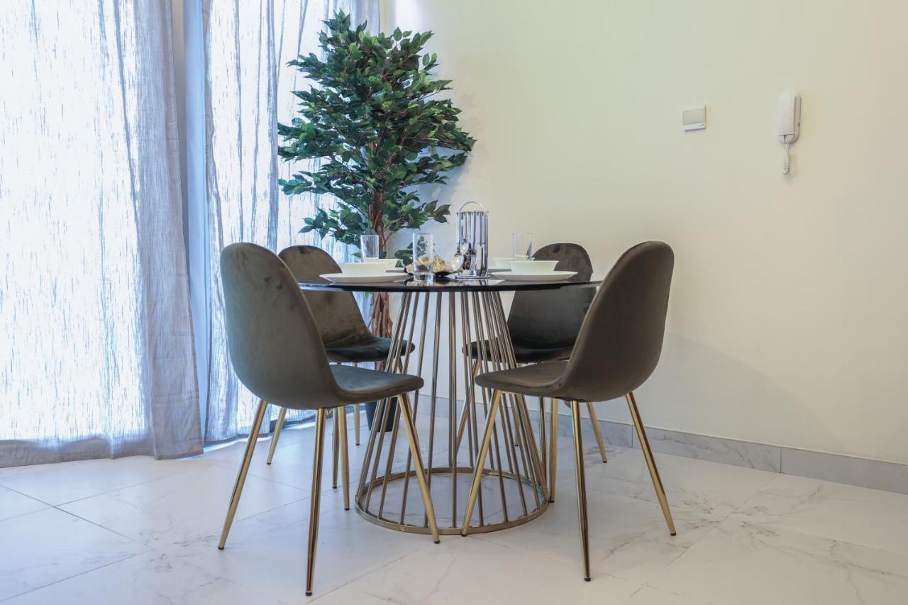 Elite Lux Homes - Modern One Bedroom In Mag 5, South Apartment *